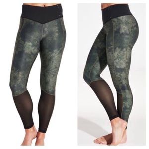 Calia Army Green Camo Mesh Energize 7/8 Leggings